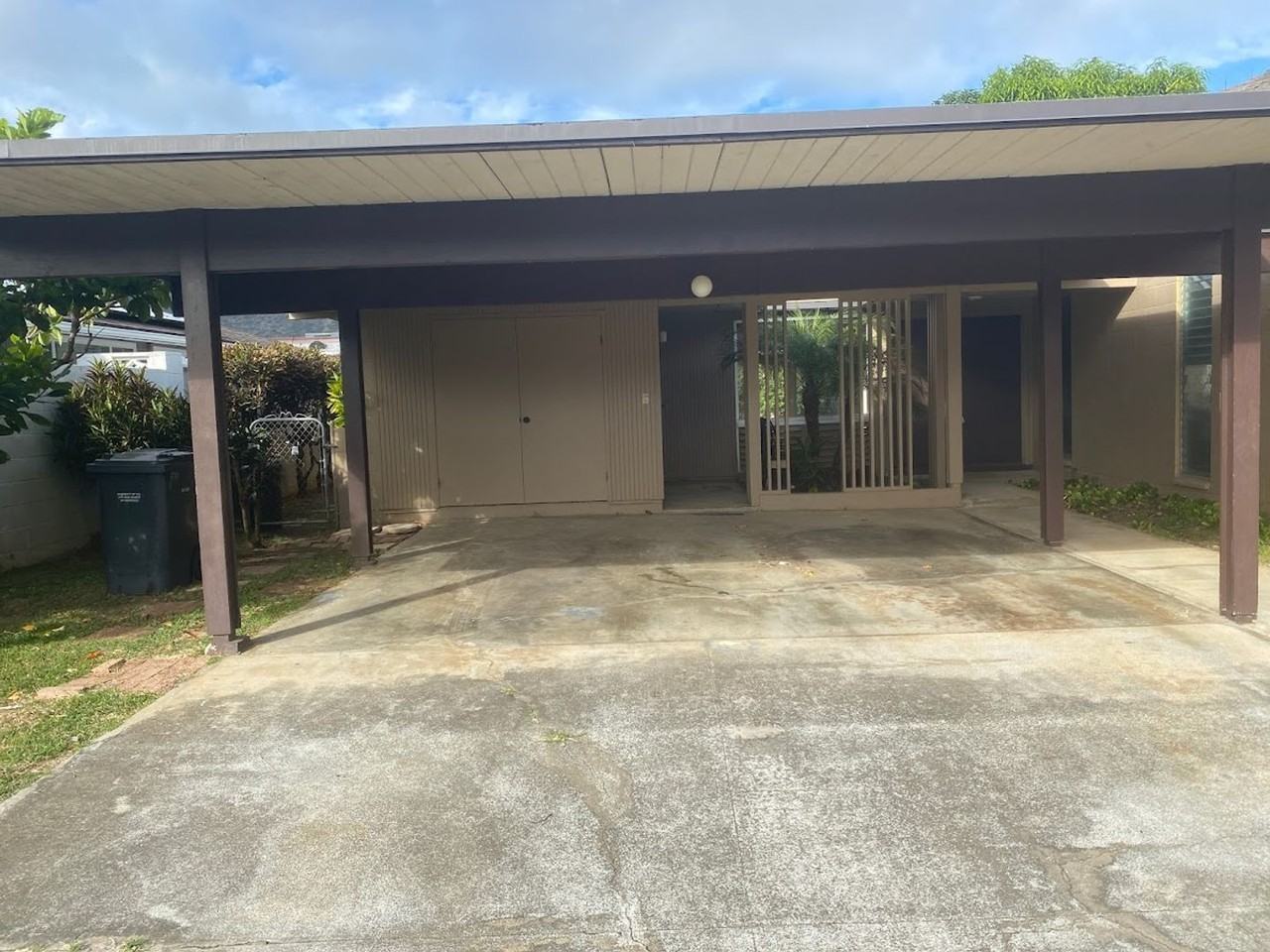 877 Maniniholo St - Photo 2 of 29