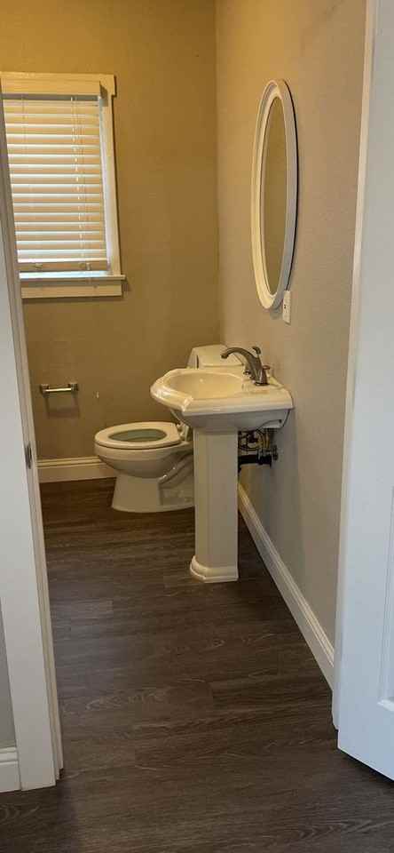1027 West St - Photo 5 of 9