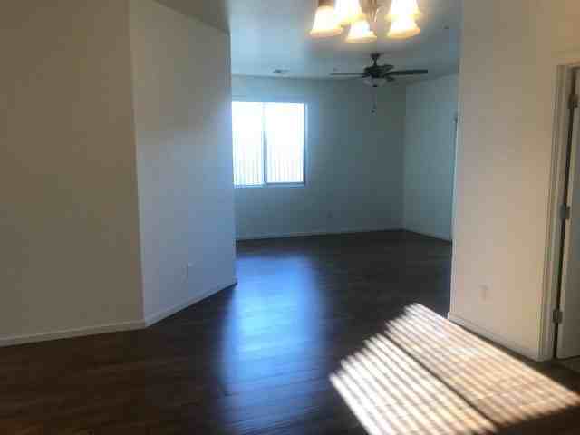 1635 Entrada Dr - Photo 6 of 11