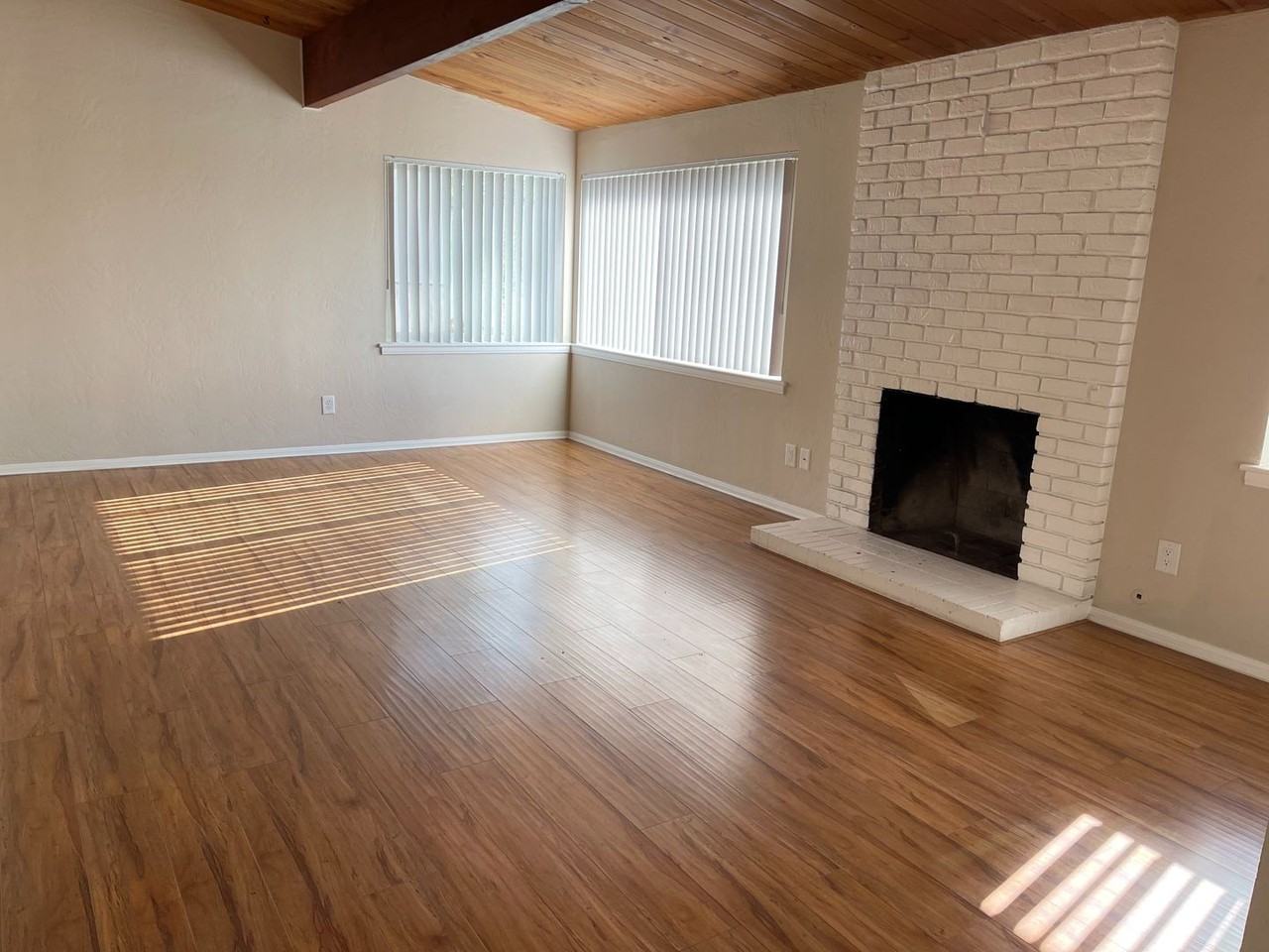 3109 Occidental St - Photo 2 of 10