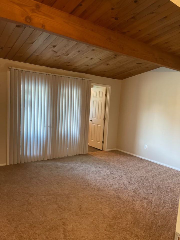3109 Occidental St - Photo 6 of 10