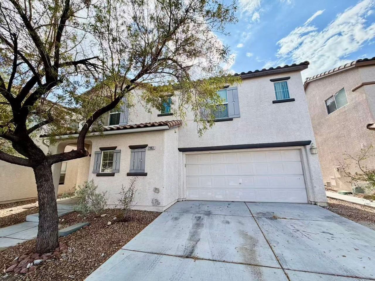 7983 Dutch Villas St - Photo 2 of 20