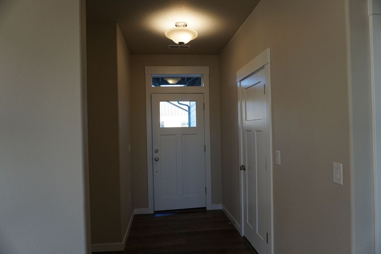 1710 Nw 19th Ave - Photo 3 of 25