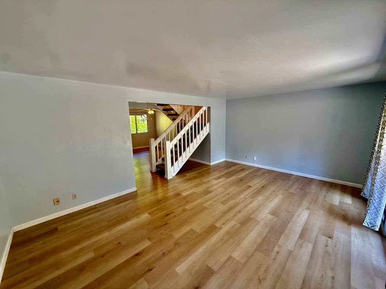 Hall St #134 - Photo 4 of 10