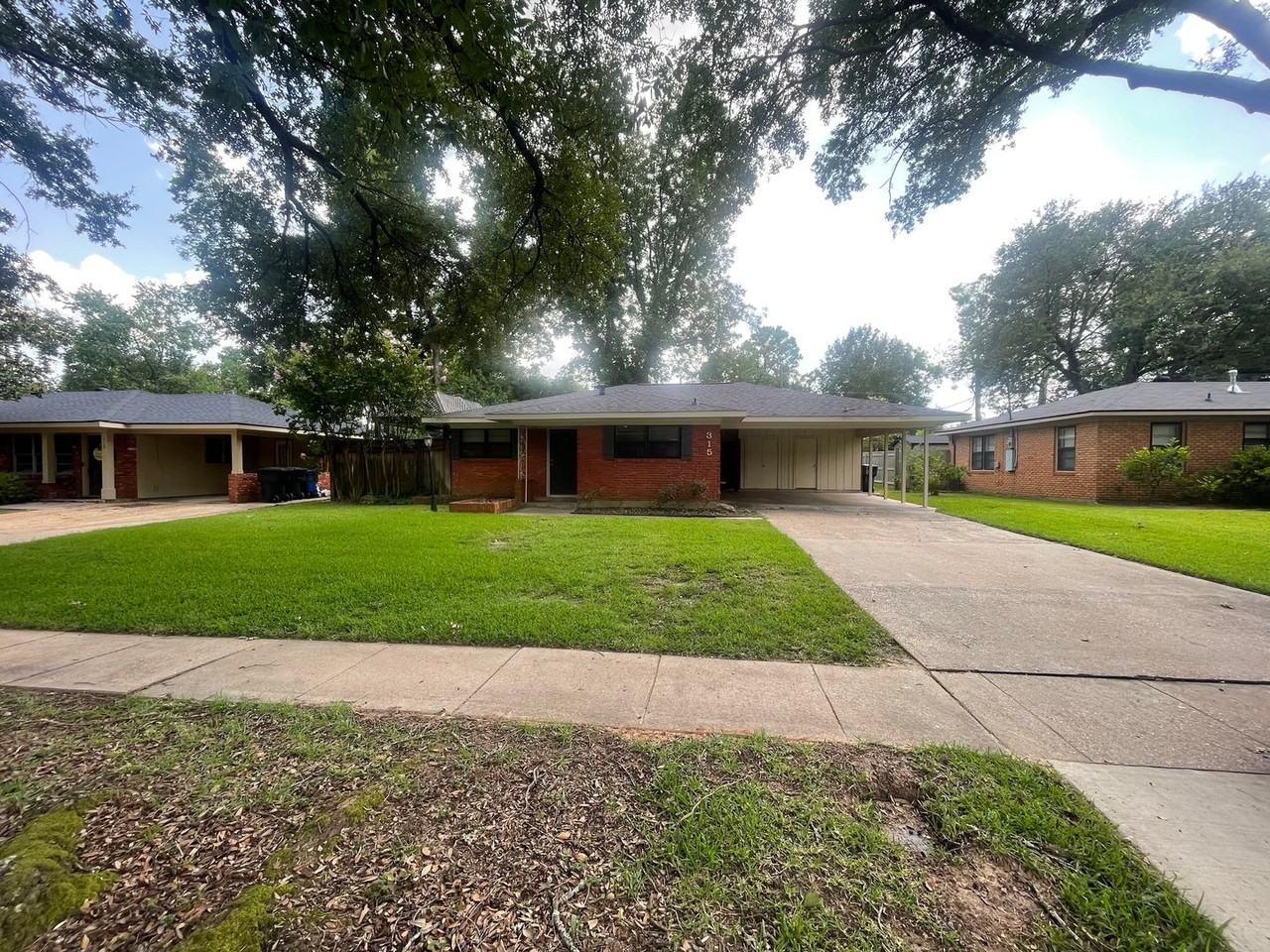 315 E Southfield Rd - Photo 2 of 17