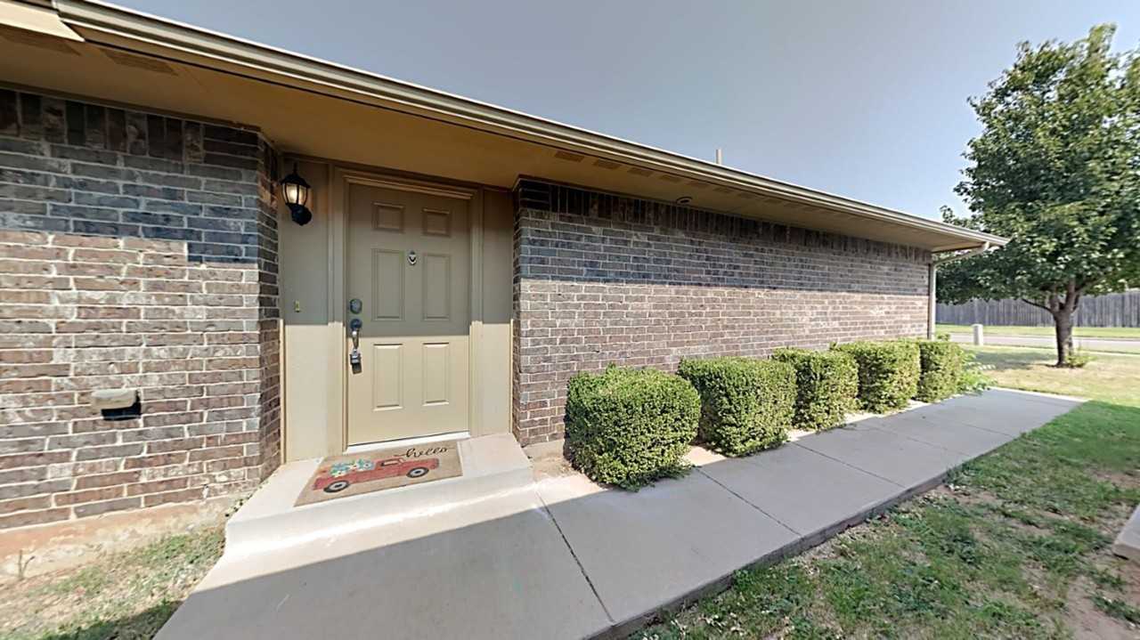 1213 Norway Ave - Photo 2 of 13
