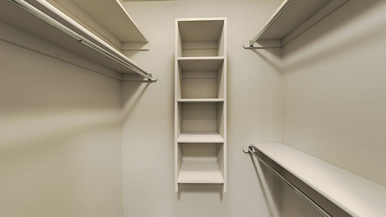 1213 Norway Ave - Photo 7 of 13
