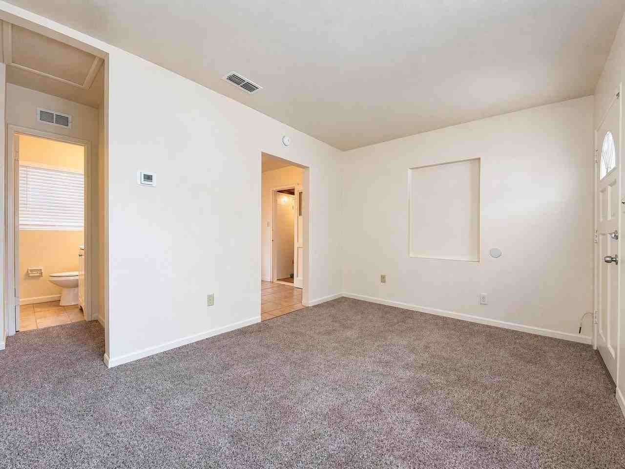 404 Normandy St - Photo 3 of 14