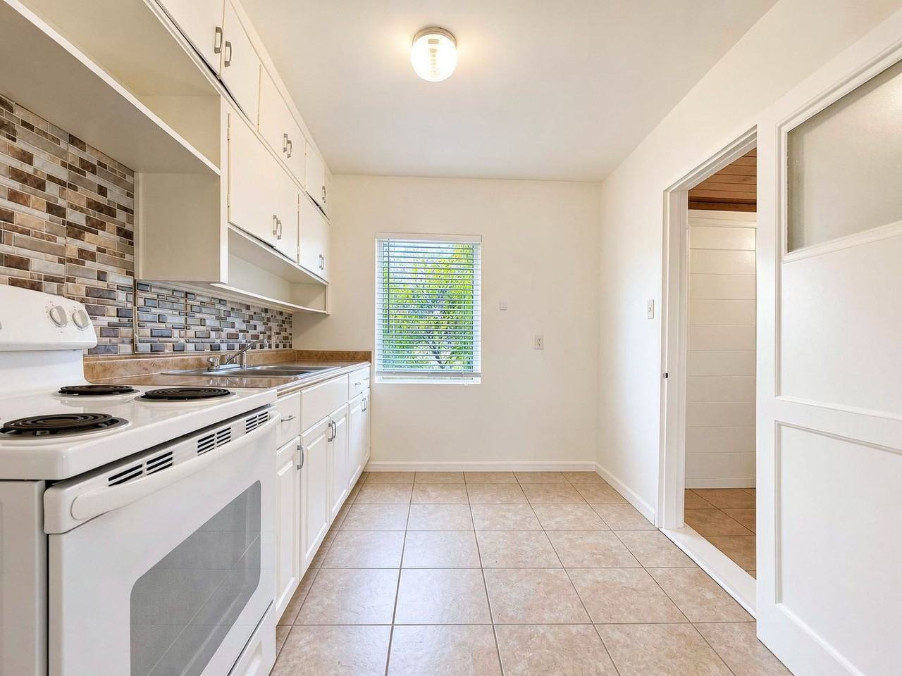 404 Normandy St - Photo 5 of 14