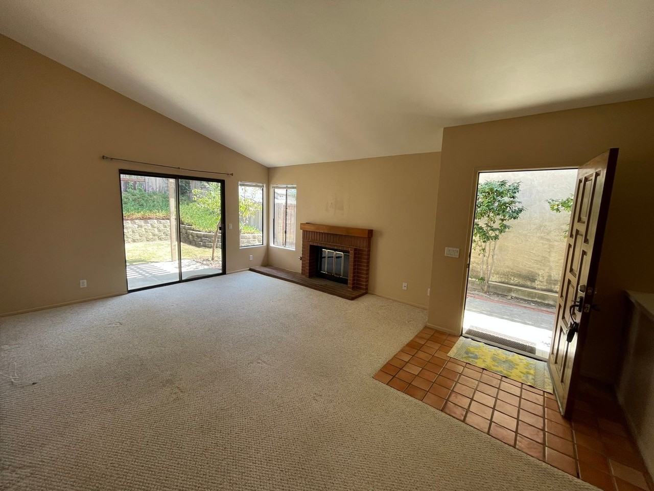 15943 Sunnyfield Pl - Photo 4 of 31