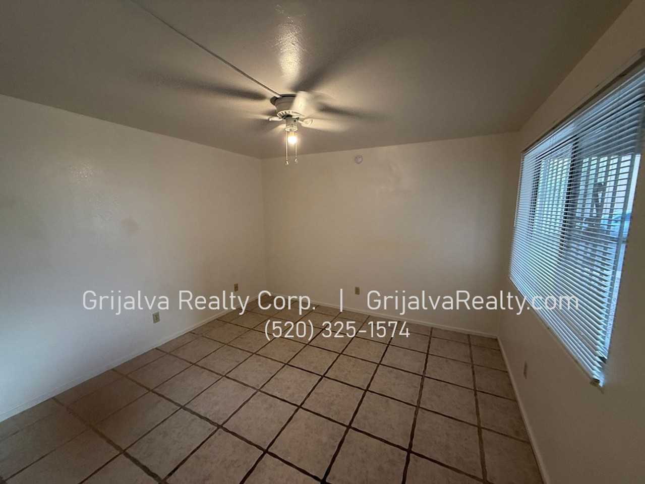 3946 N Stone Ave - Photo 5 of 12