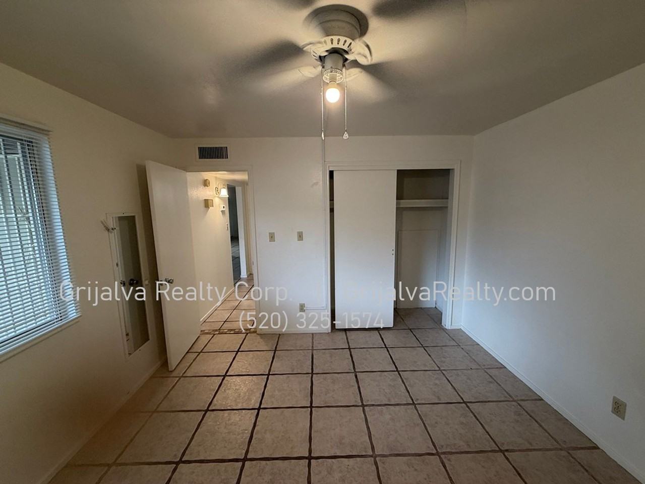 3946 N Stone Ave - Photo 6 of 12
