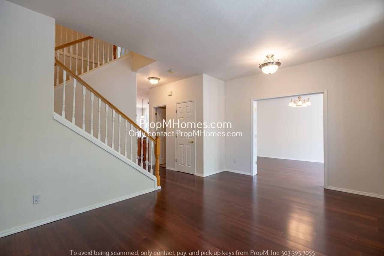 7561 Sw Thornton Dr - Photo 2 of 28