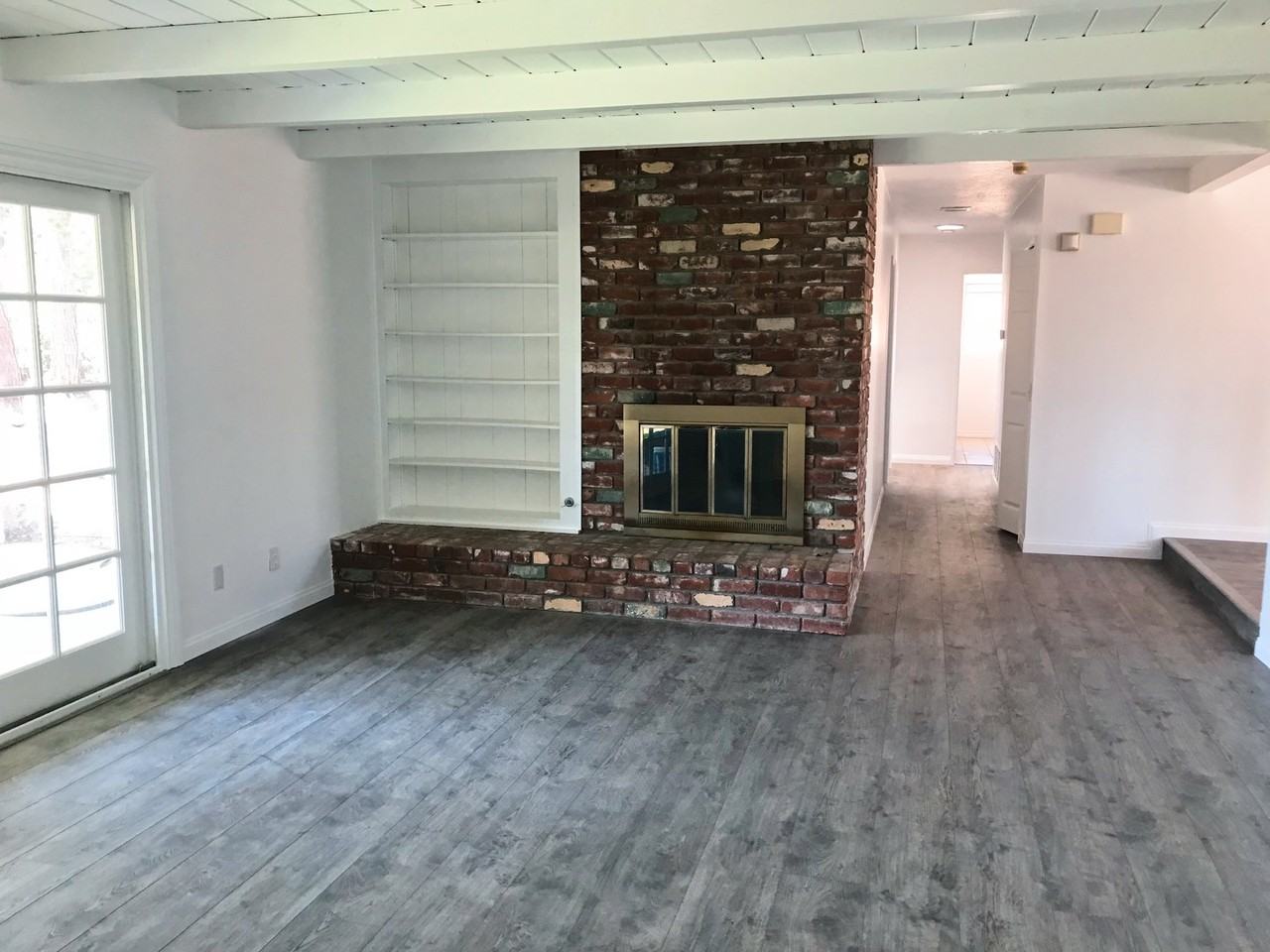 11768 Shadowglen Rd - Photo 5 of 26