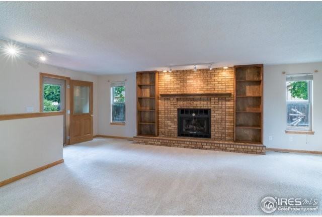 1689 Geneva Cir - Photo 5 of 17
