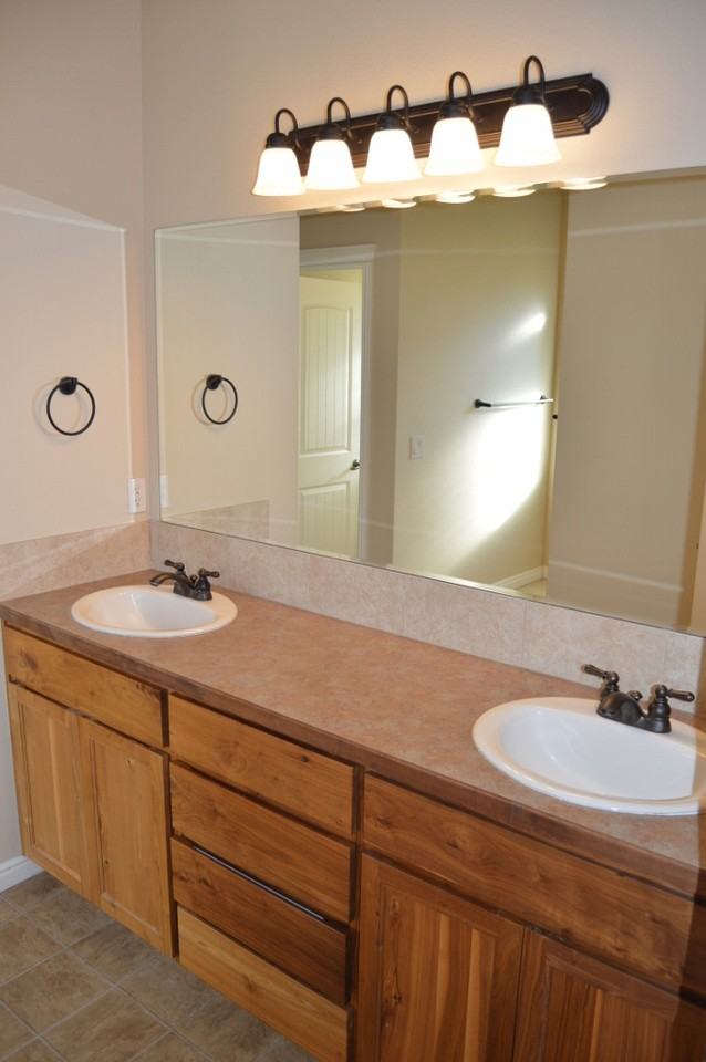 659 S Willow Spring Pl - Photo 7 of 12