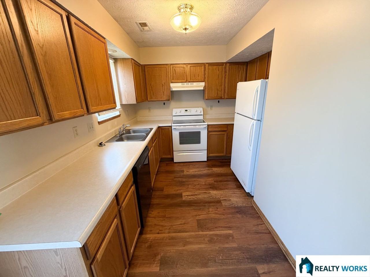 2230 W Todd Ln - Photo 3 of 12