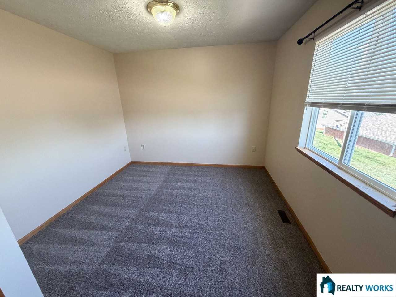 2230 W Todd Ln - Photo 5 of 12
