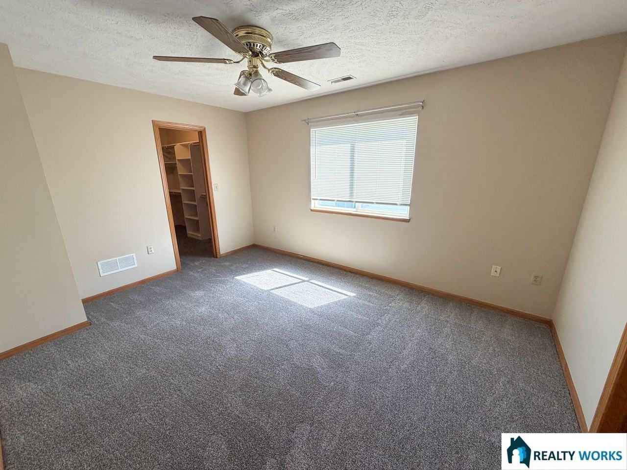 2230 W Todd Ln - Photo 6 of 12