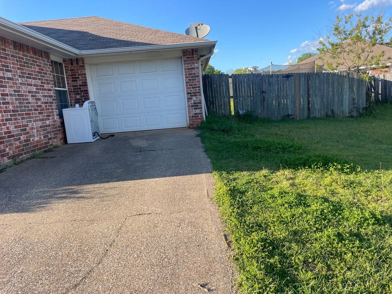 455 Redbud Cir - Photo 7 of 25