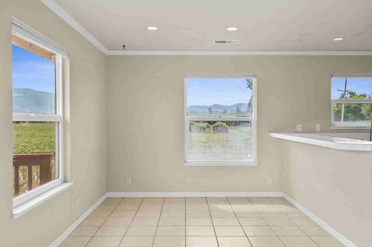 1291 Monticello Rd - Photo 6 of 28