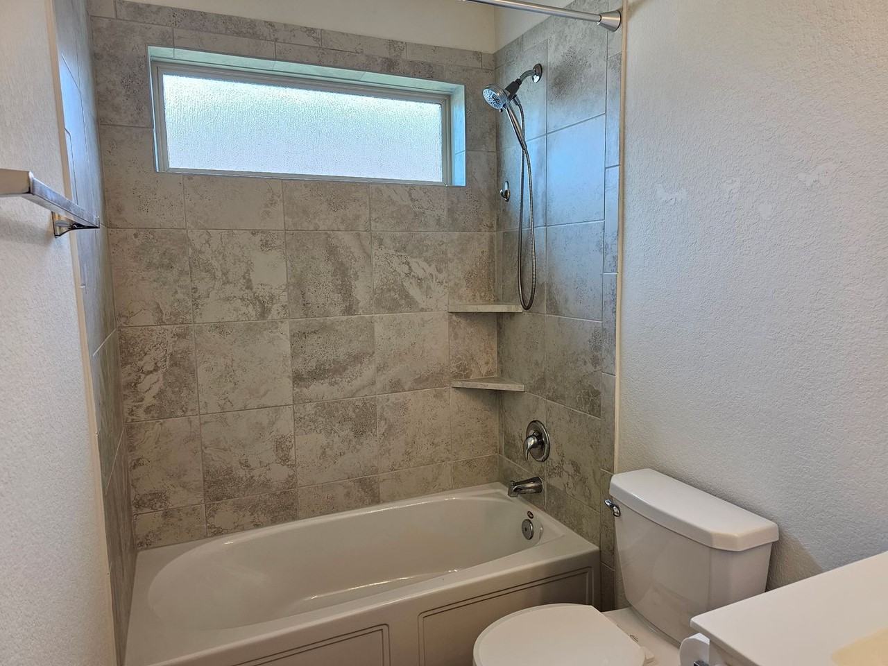 21408 Bird Wing Dr - Photo 6 of 37