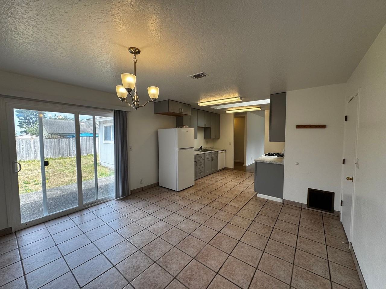3525 Tracey Ct - Photo 7 of 21