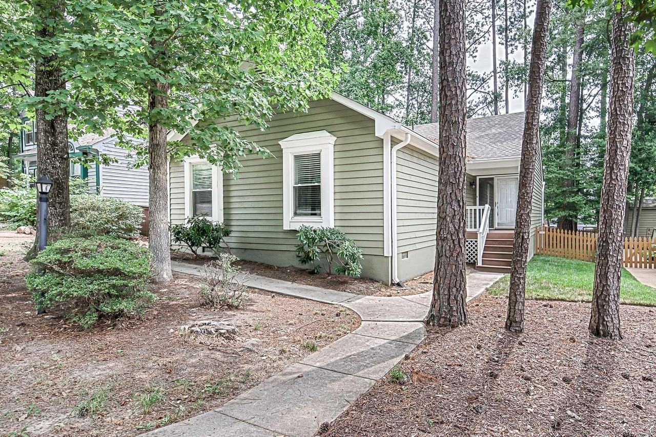 12933 Church Ct - Photo 3 of 30