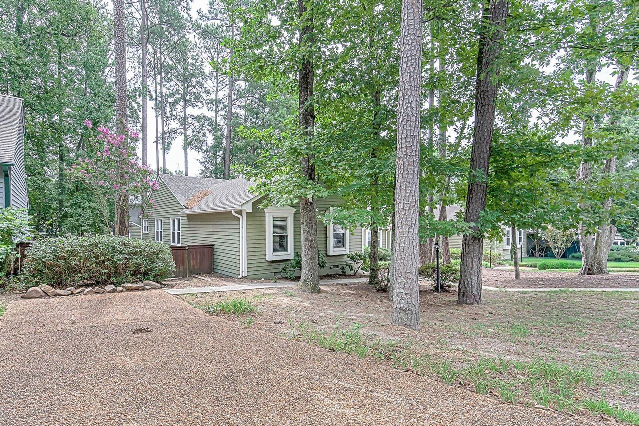 12933 Church Ct - Photo 4 of 30