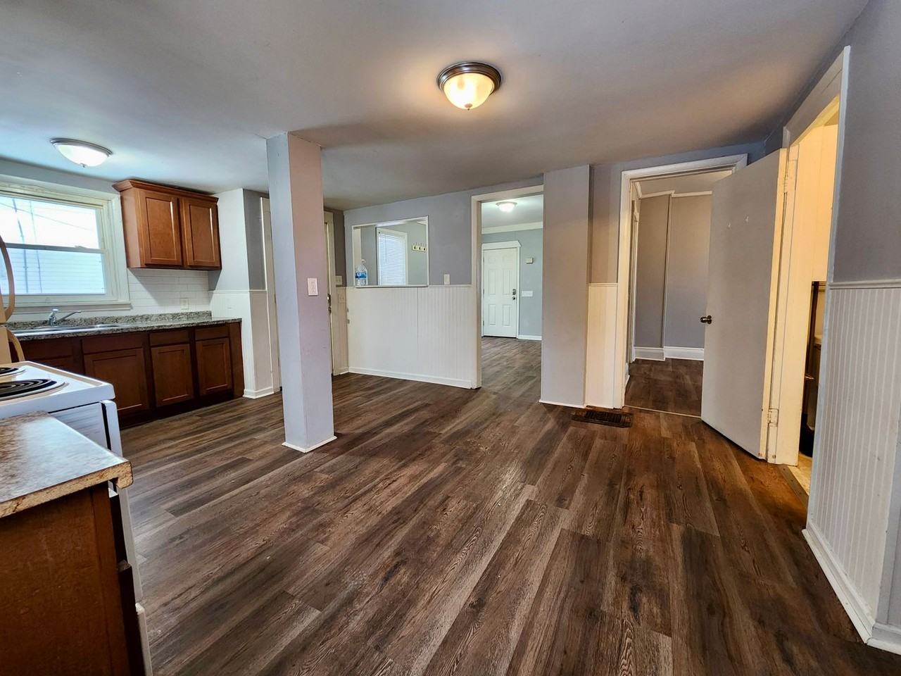 670 Garson Ave - Photo 7 of 18