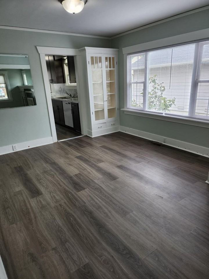 609 5th Ave Nw - Photo 7 of 20