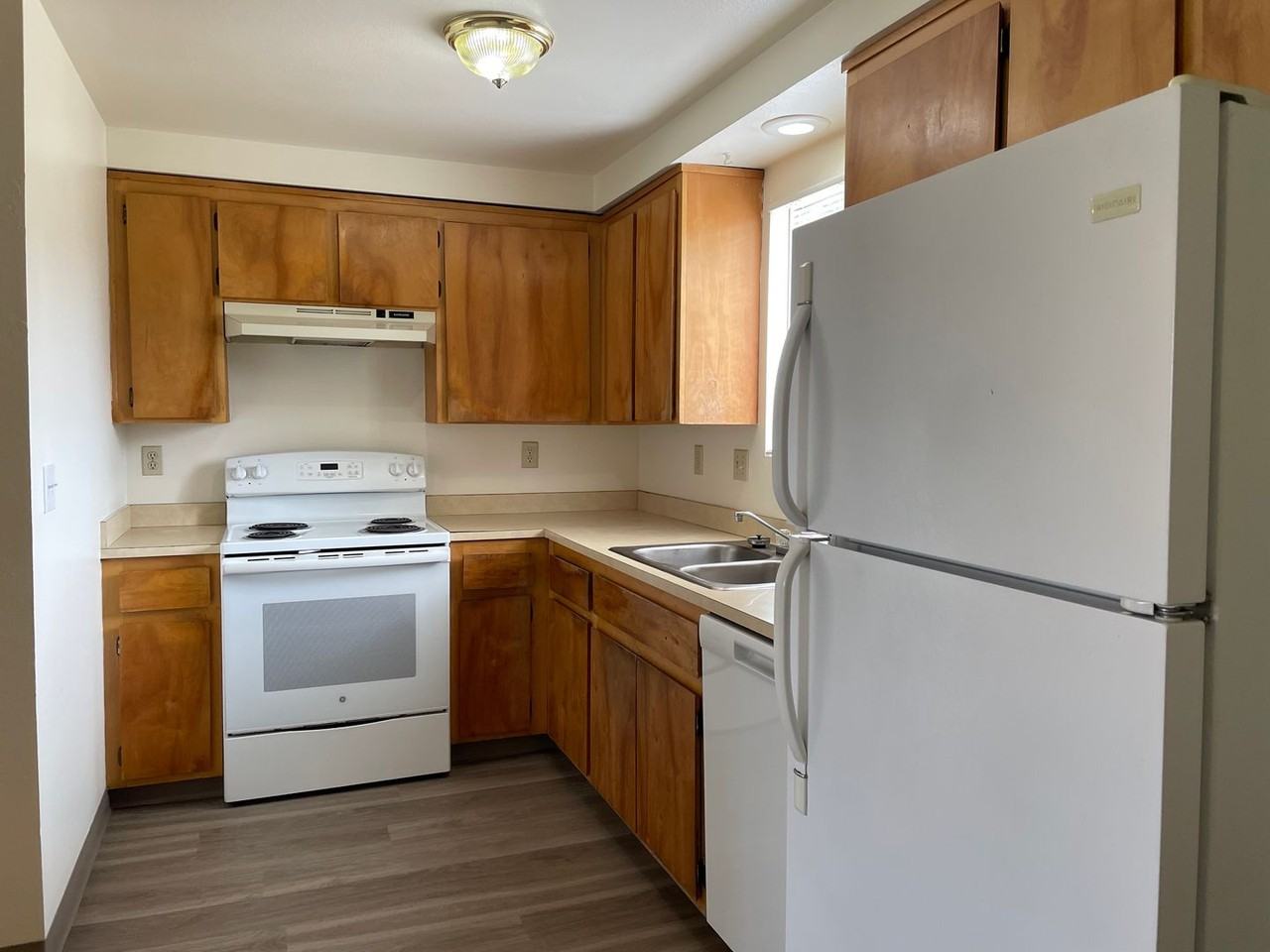2024 Ne Fairview Ave #A - Photo 7 of 19
