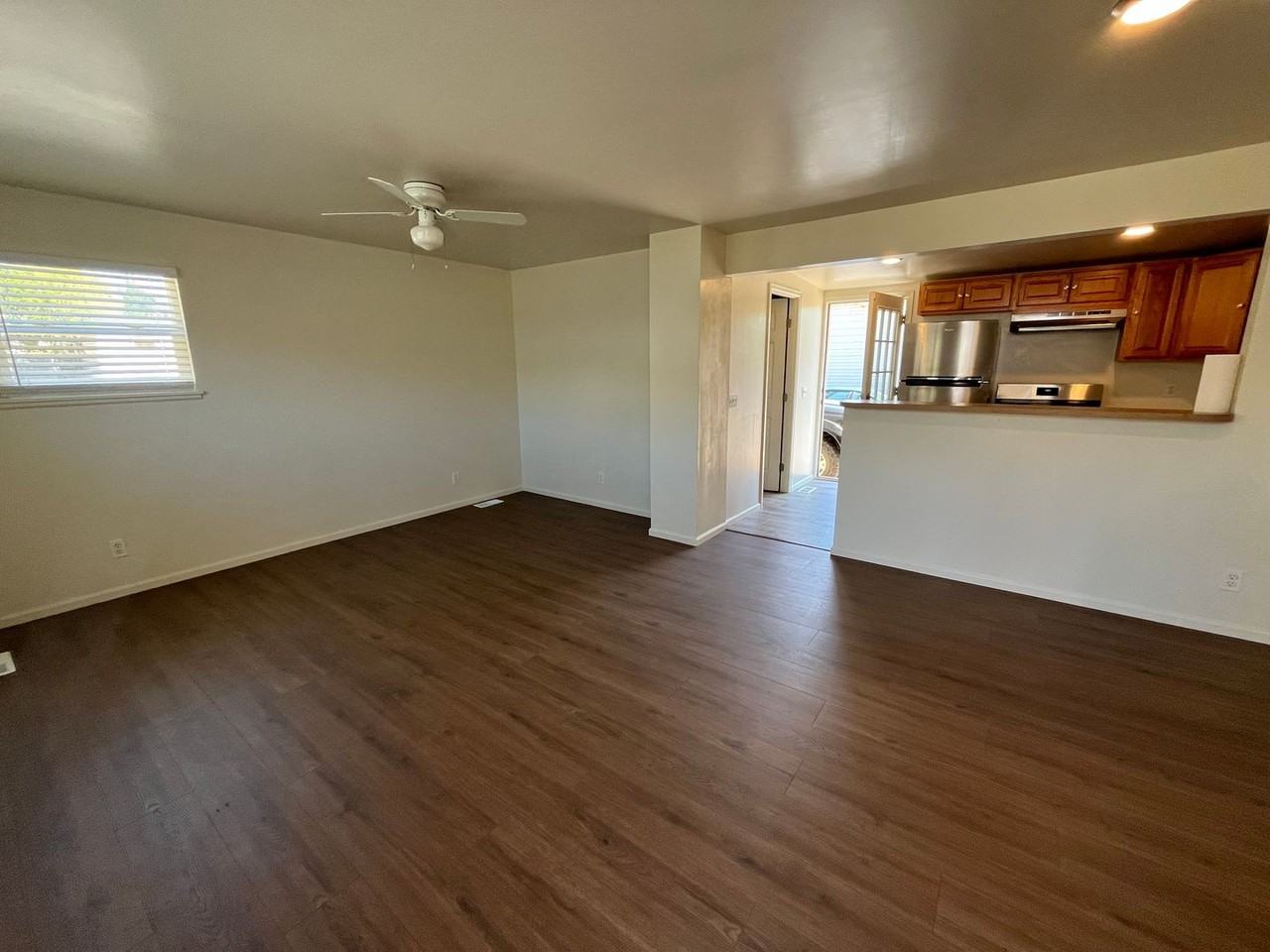 215 Cheyenne St - Photo 4 of 16