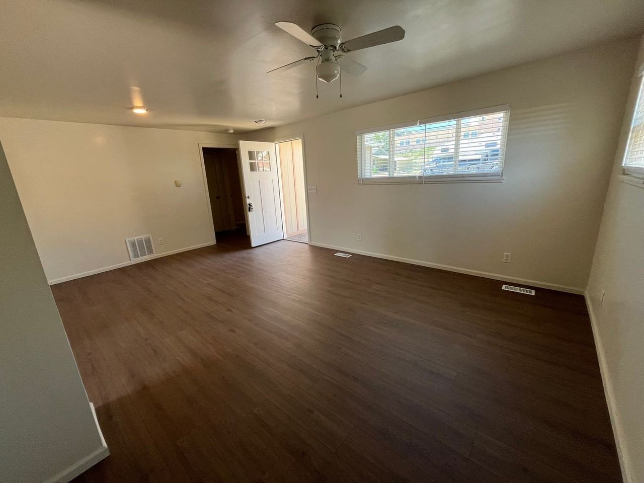 215 Cheyenne St - Photo 5 of 16