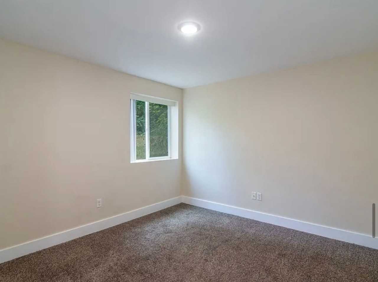 505 W 6th St - Photo 5 of 23