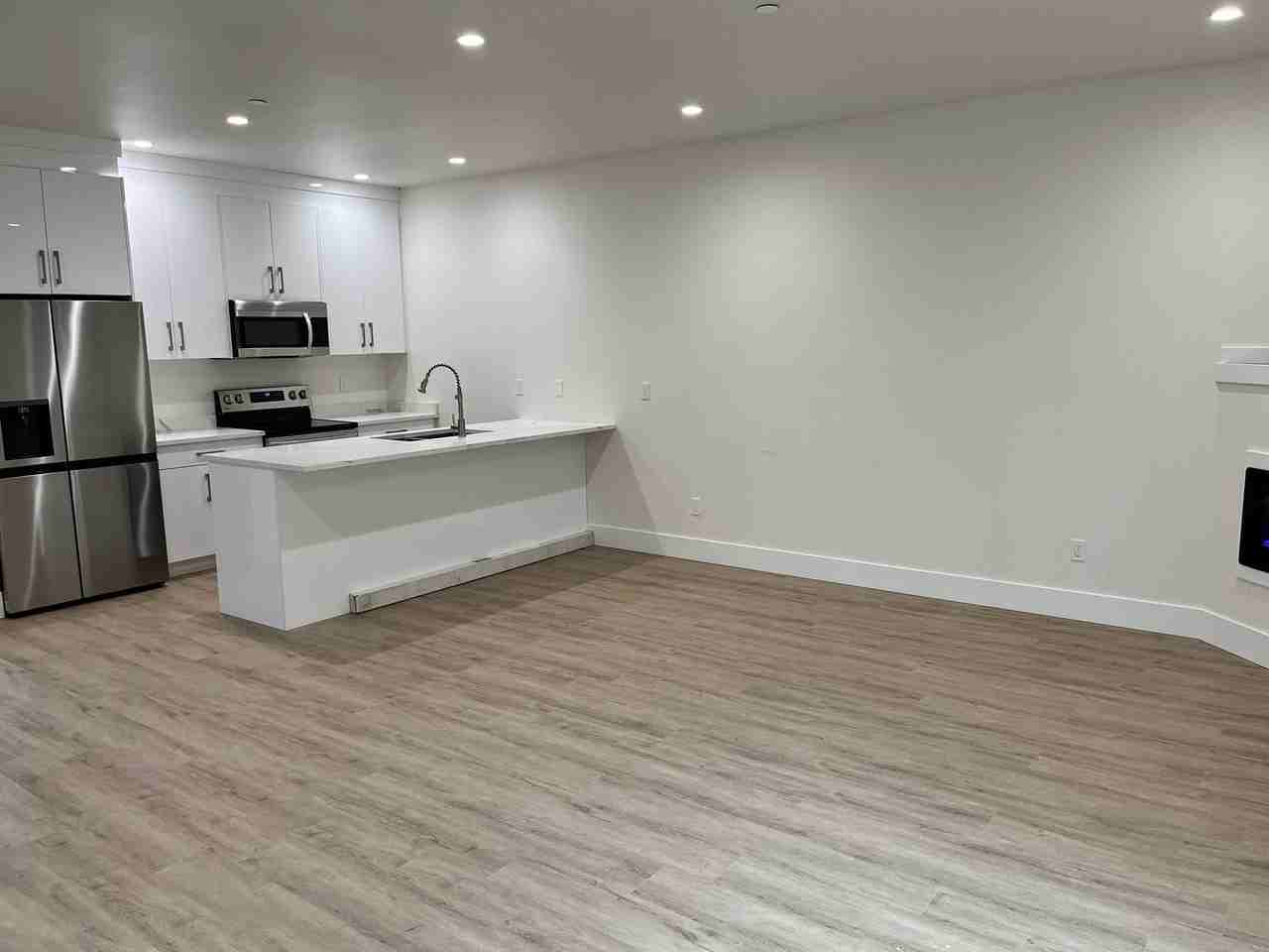 5872 Cedar St #104 - Photo 3 of 12