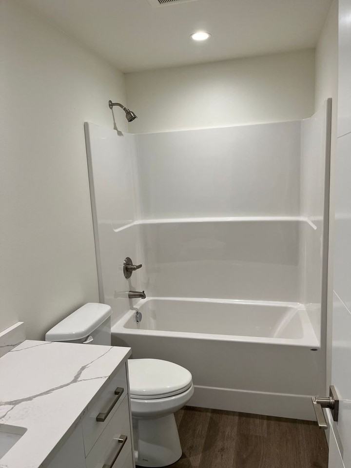 5872 Cedar St #104 - Photo 6 of 12