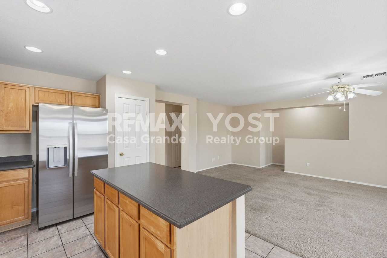 660 W Kingman Loop - Photo 6 of 17