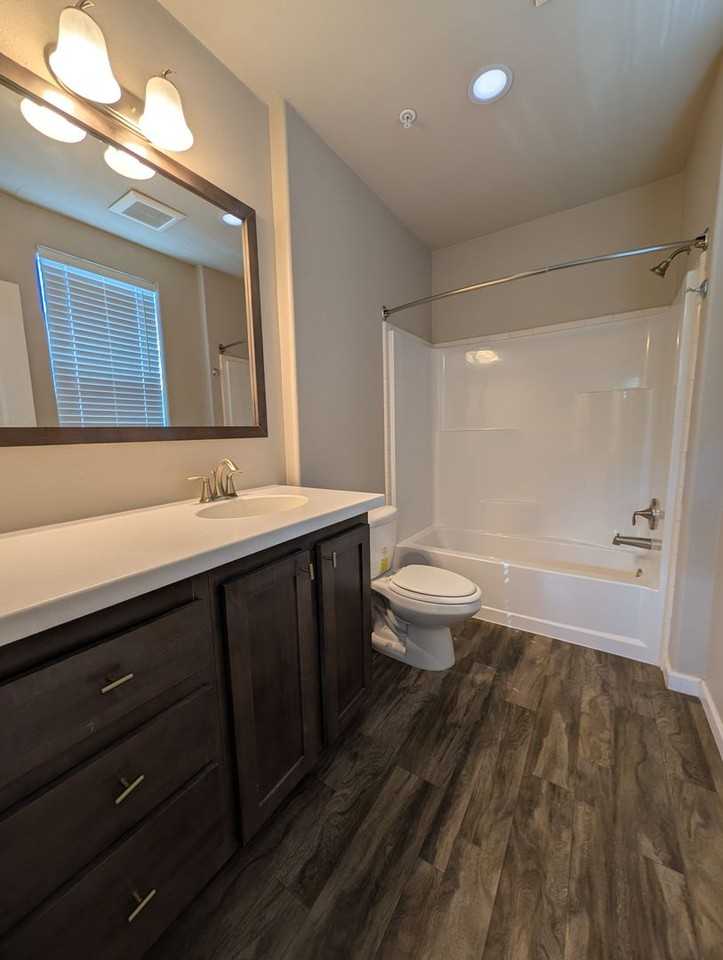 4401 Riverside Dr #G6 - Photo 7 of 21