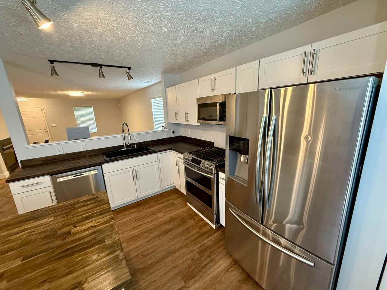 8163 Royal Elm Dr - Photo 7 of 20