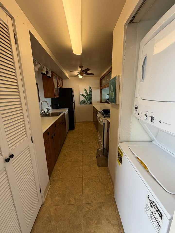2405 Kalanianaole St #507 - Photo 2 of 11
