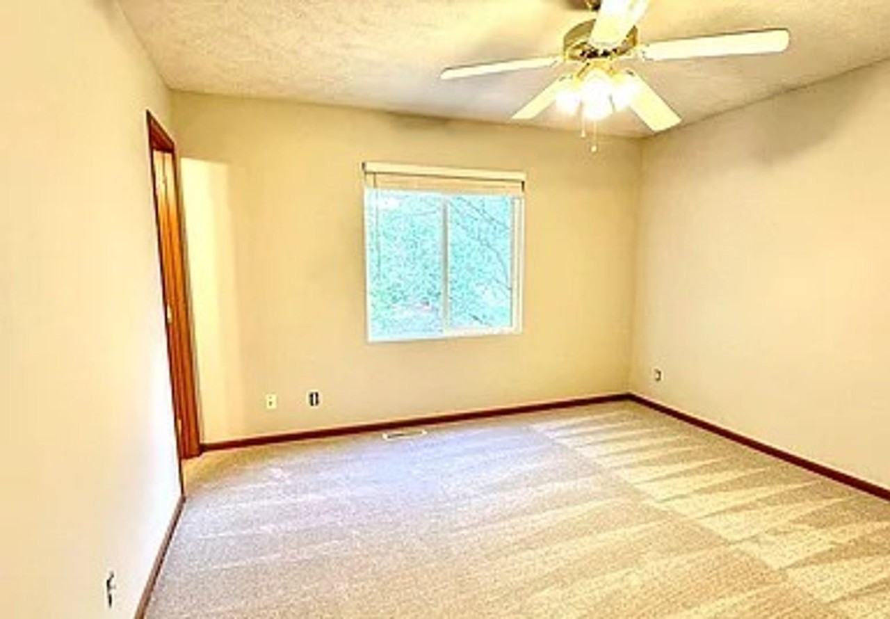 7407 S 176th Cir - Photo 5 of 11