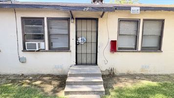 featured image of 2321 N Inyo St