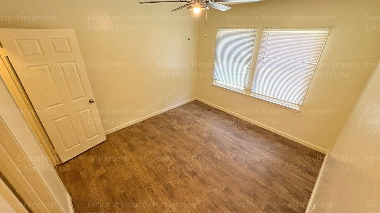 2321 N Inyo St - Photo 6 of 22