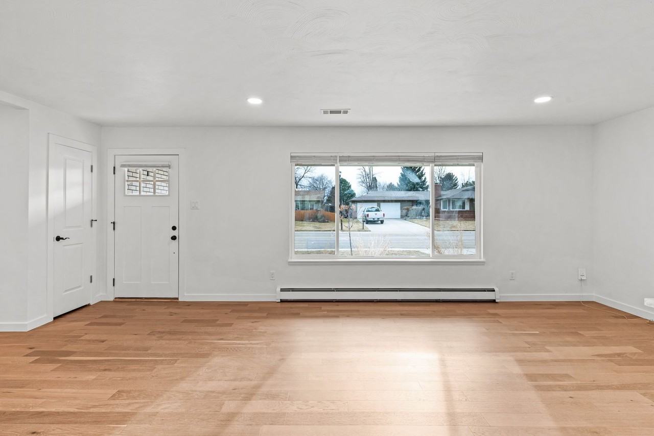1440 Northwestern Rd - Photo 5 of 41