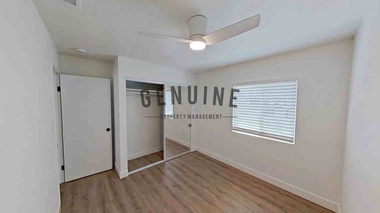 1145 W Mcfadden Ave - Photo 7 of 33
