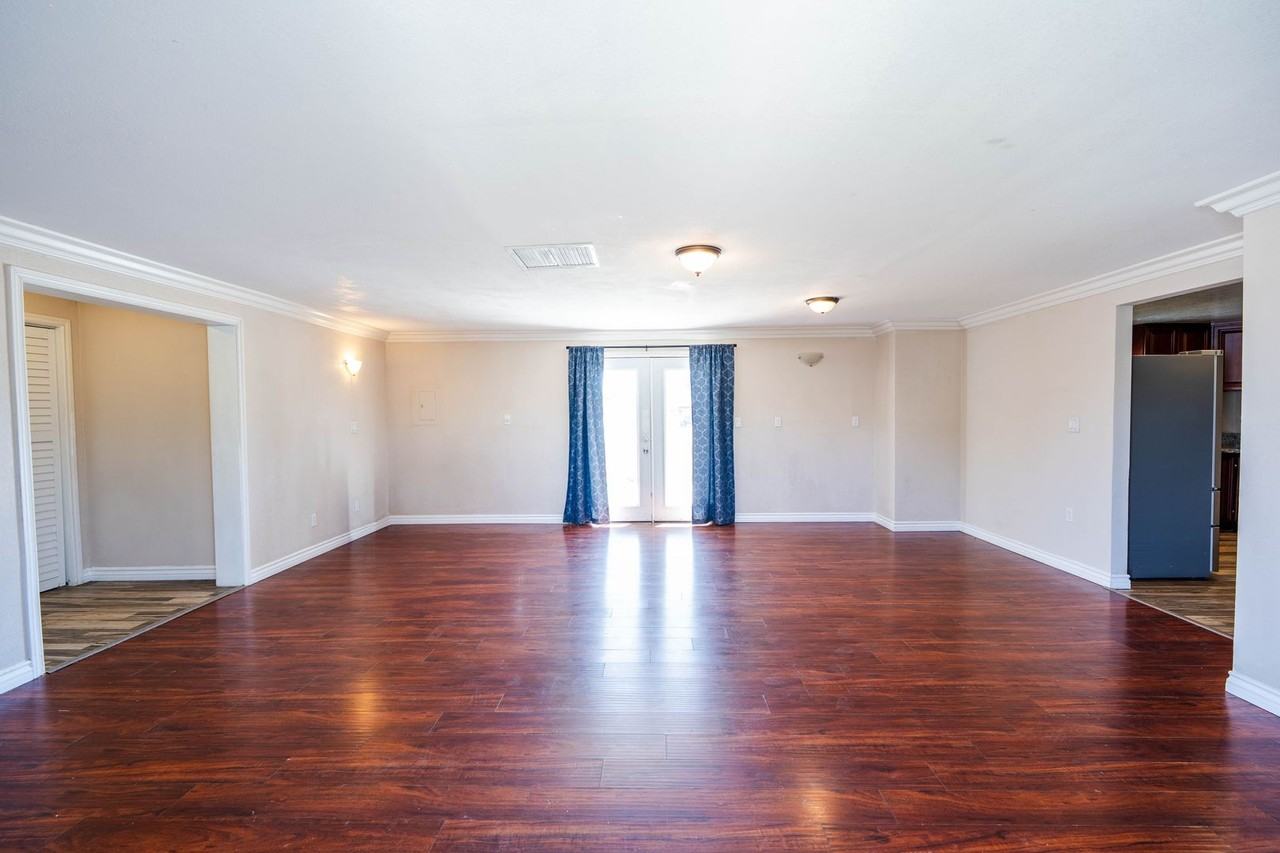 16021 Wichita Rd - Photo 2 of 29