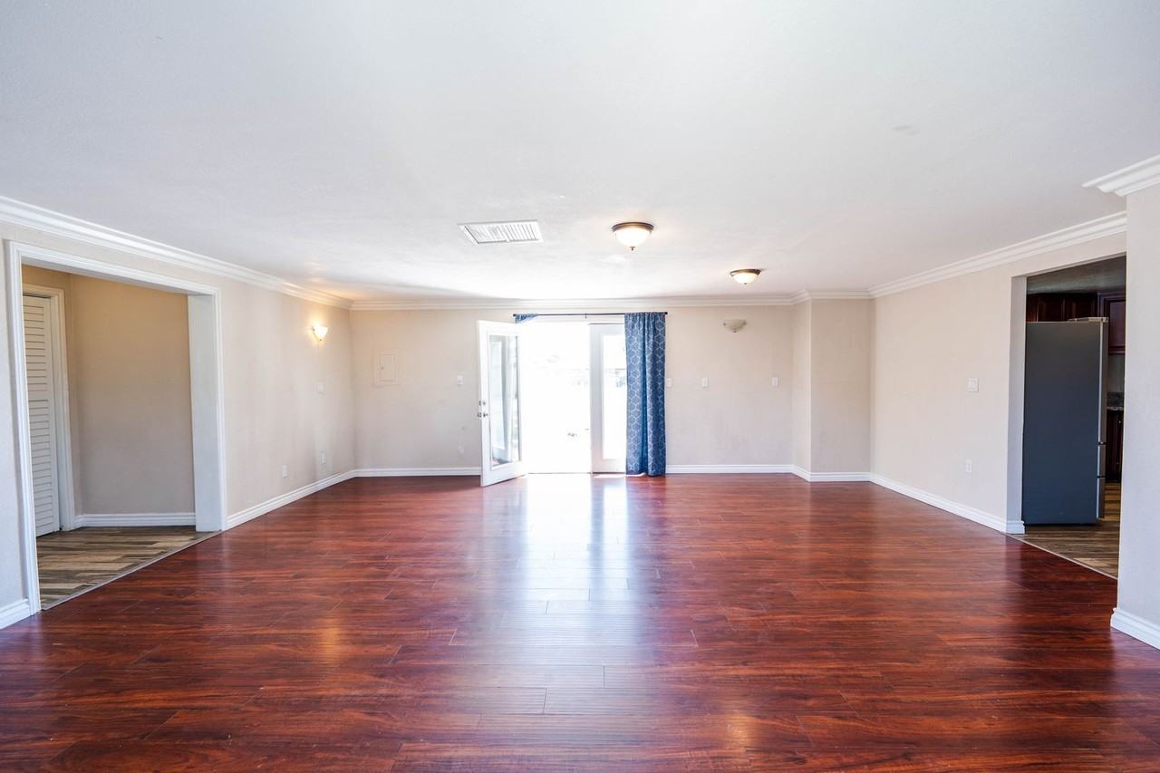 16021 Wichita Rd - Photo 3 of 29