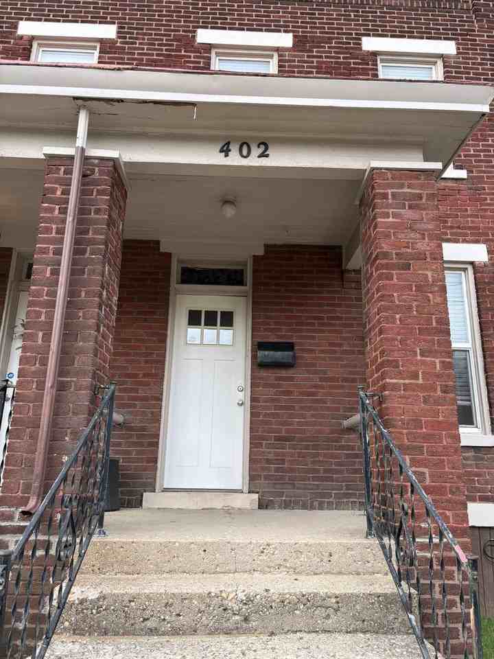 390 E Whittier St - Photo 2 of 22