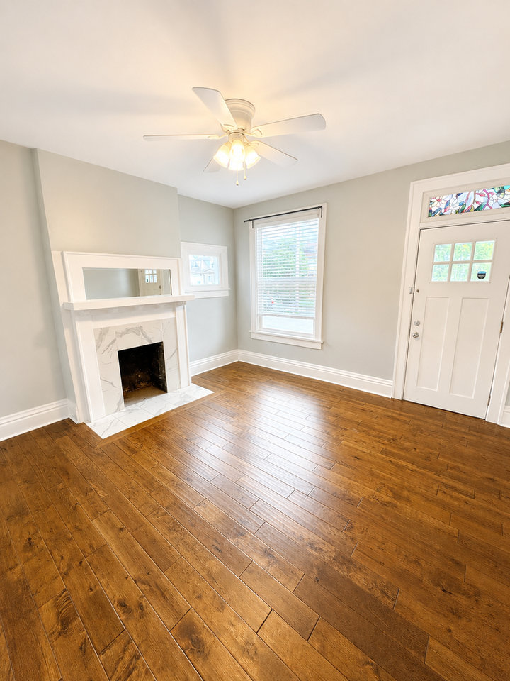 390 E Whittier St - Photo 3 of 22